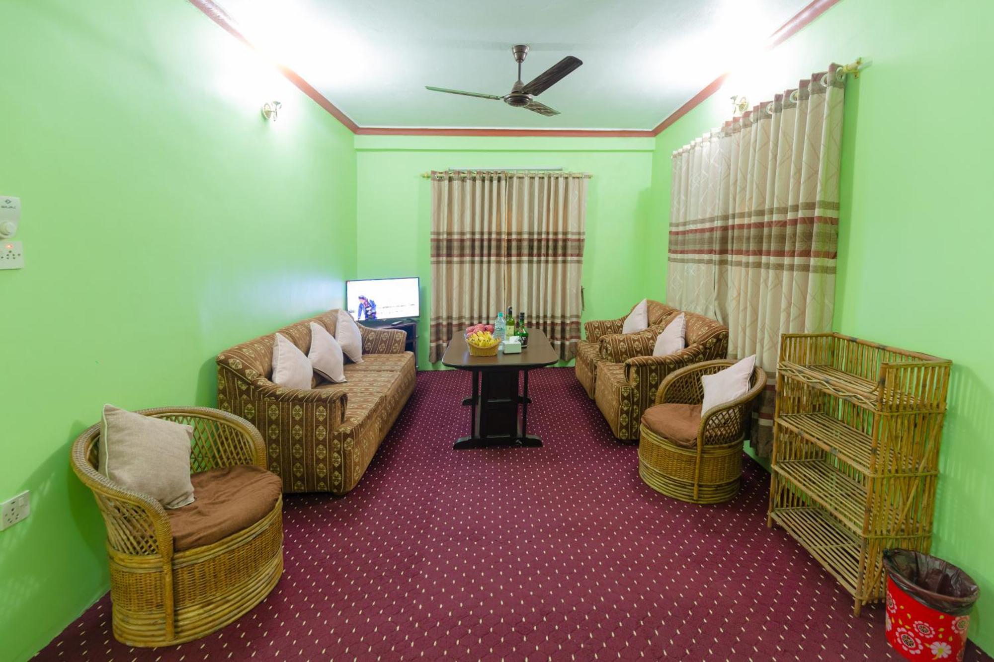 Paradise Boutique Hotel Pokhara Exterior photo