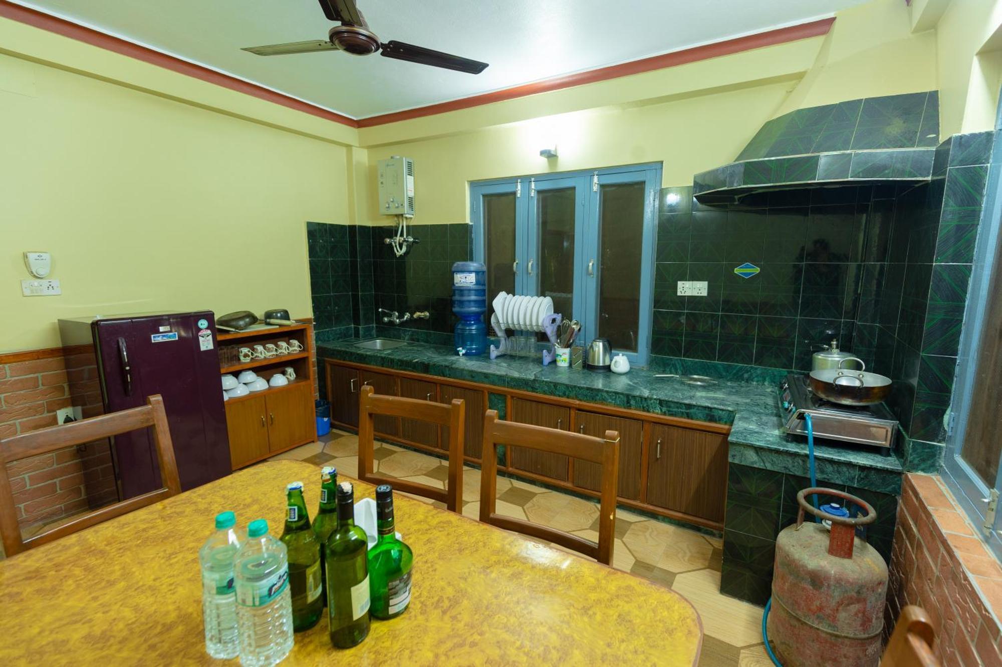 Paradise Boutique Hotel Pokhara Exterior photo